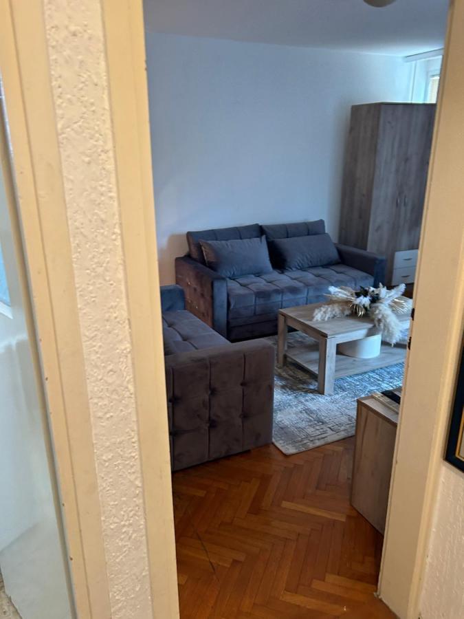 Apartamento Beo Shooping Centar Belgrado Exterior foto